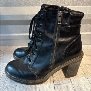 White Mountain Black Lace Up Boots